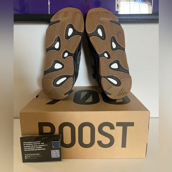 Adidas Yeezy Boost 700 Utility Black, Used (Size US Men's 10.0) is  available for purchase on au PAY Market - Imported Goods Online Store  Co.Ltd. | au PAY Market - Online Shopping Site